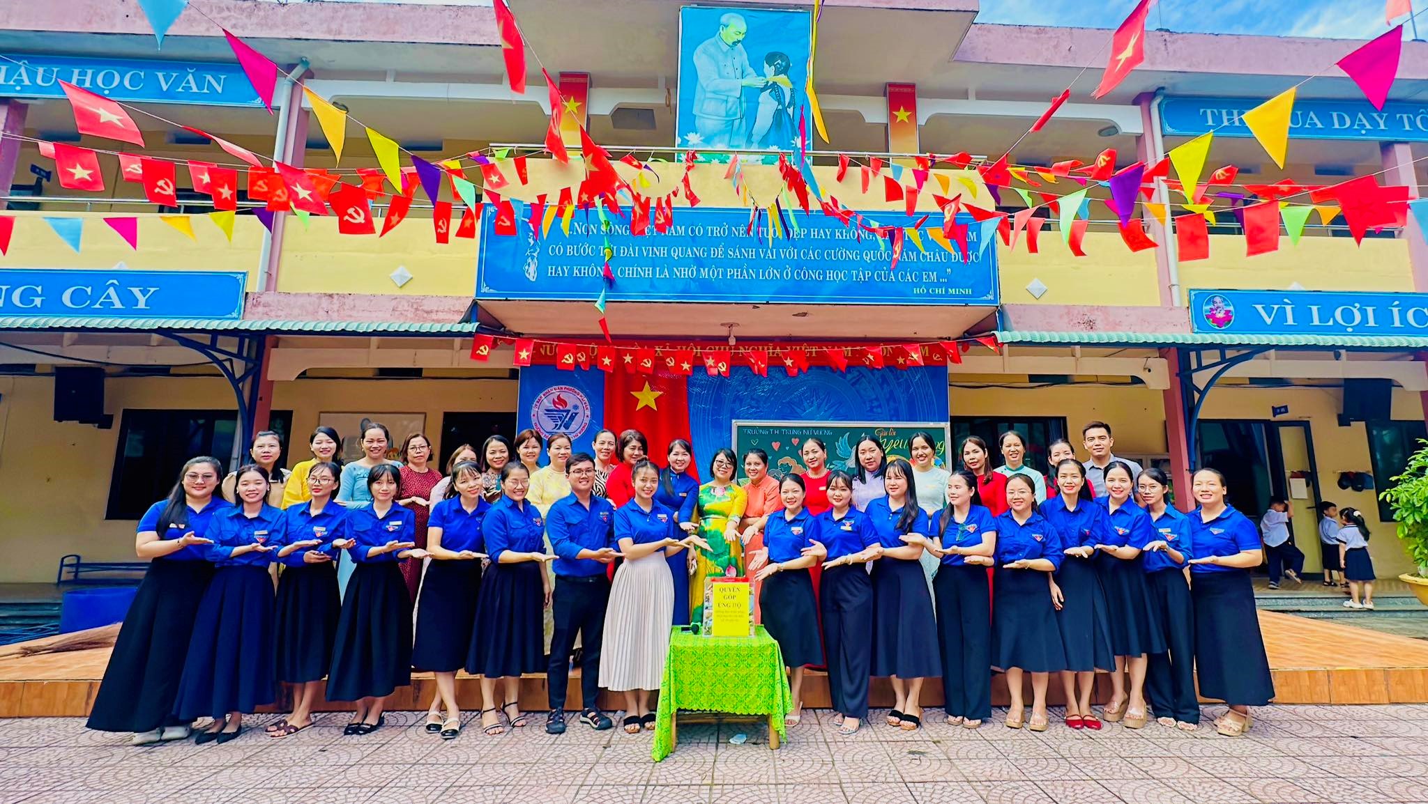 Trường học hạnh phúc